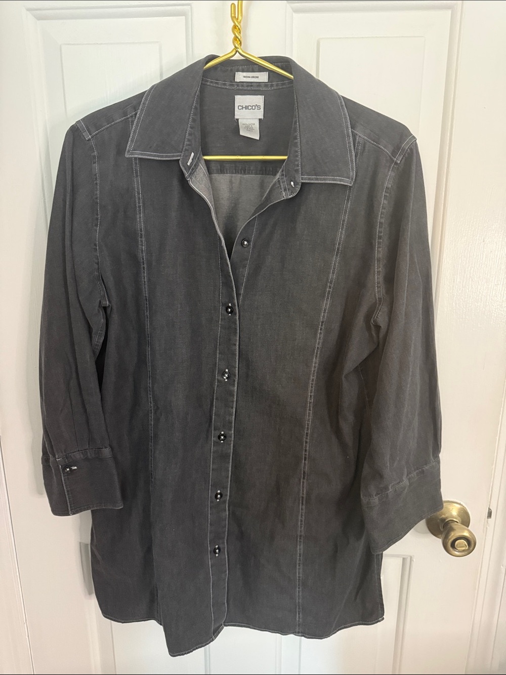 Chico's Charcoal Gray Long-Sleeve Button-Down Shirt, non-iron 100% cotton